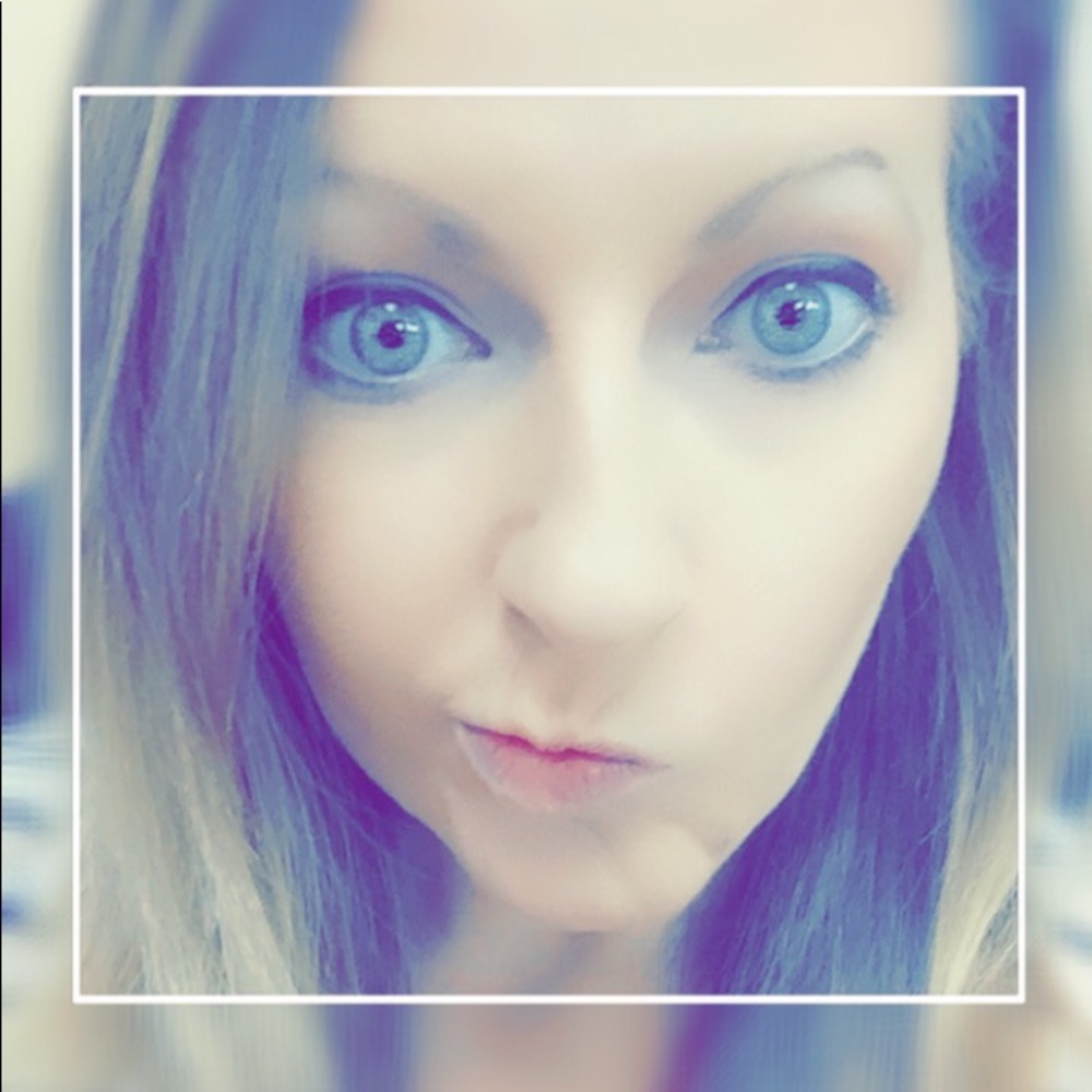 Meet your Posher, Kelly
